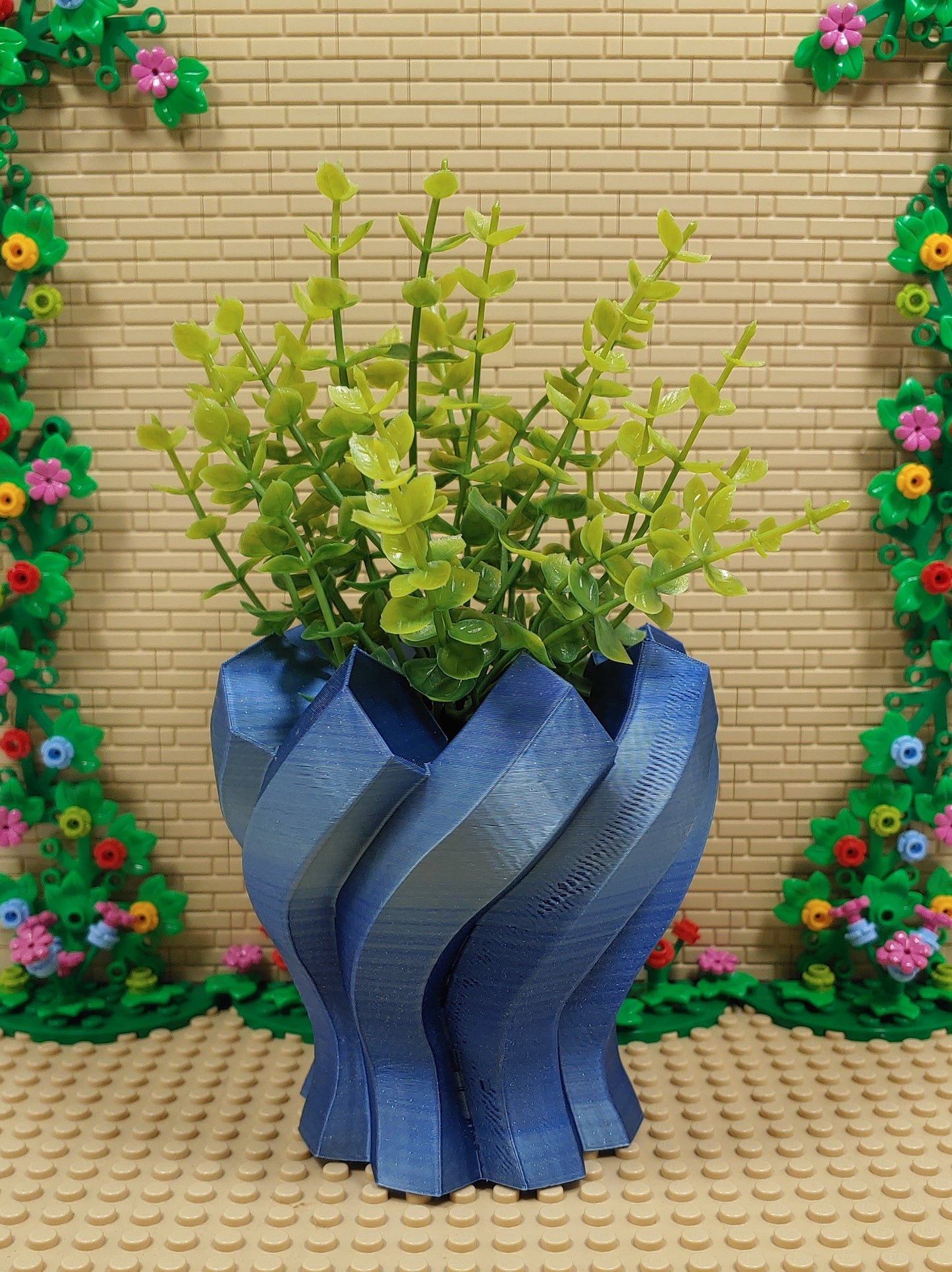 Twisted Plant Pot Multiple Colors Available